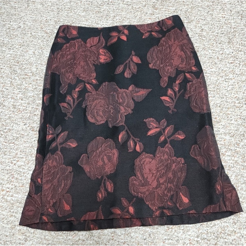 Ann Taylor Floral Pencil Skirt Flounce Hem 8 Black Burgandy Red Rose‎ 32x23